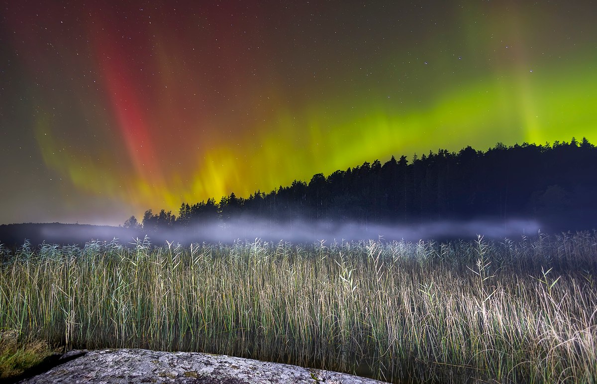 Trond Johansen photographing northern lights at Tunevannet in Sarpsborg, Norway