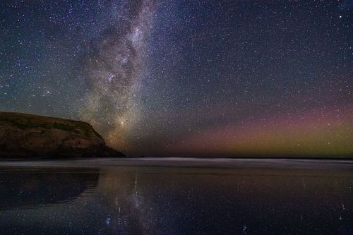 Skies, sunrise, sunset, Saint Clair, surf, ocean, waves, beach, Dunedin, New Zealand, South Island, Pacific, dawn, dusk, vast, travel, nature, landscape, astrophotography, aurora, australis, borealis, southern lights, adventure, night, stars, reflection,