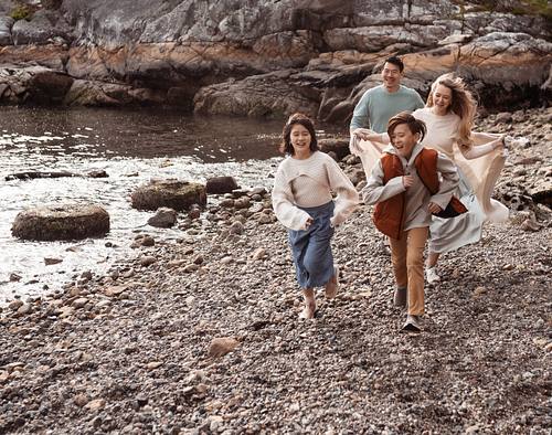 Photography that feels like your family &mdash; relaxed, warm, and beautifully real