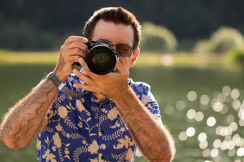 Depuis plus de 11 ans, je développe ma vision de la photographie à travers une quête constante d’esthétique et d’authenticité.