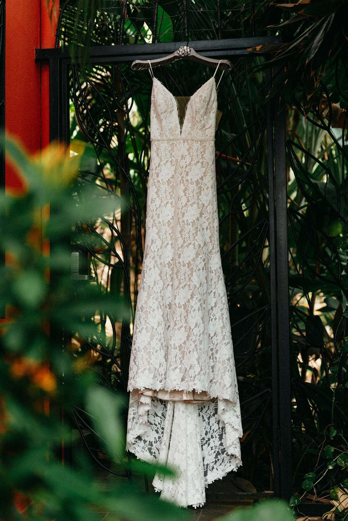 Bride getting ready in Costa Verde Hotel Manuel Antonio