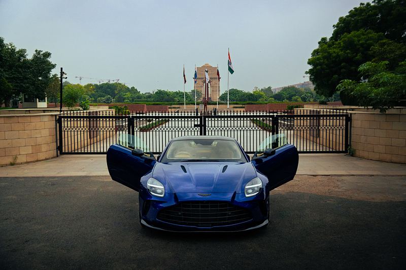 ASTON MARTIN VANTAGE