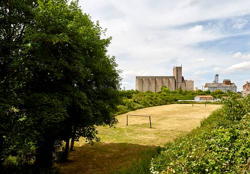 vue terrain de sport campagne de Beauce