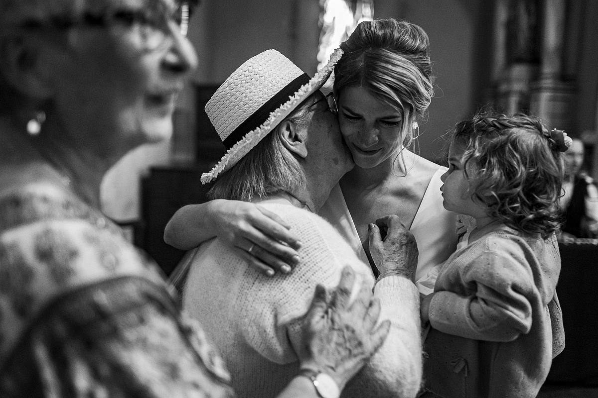 Moment d'émotion lors d'un mariage photographié par Sébastien Clavel