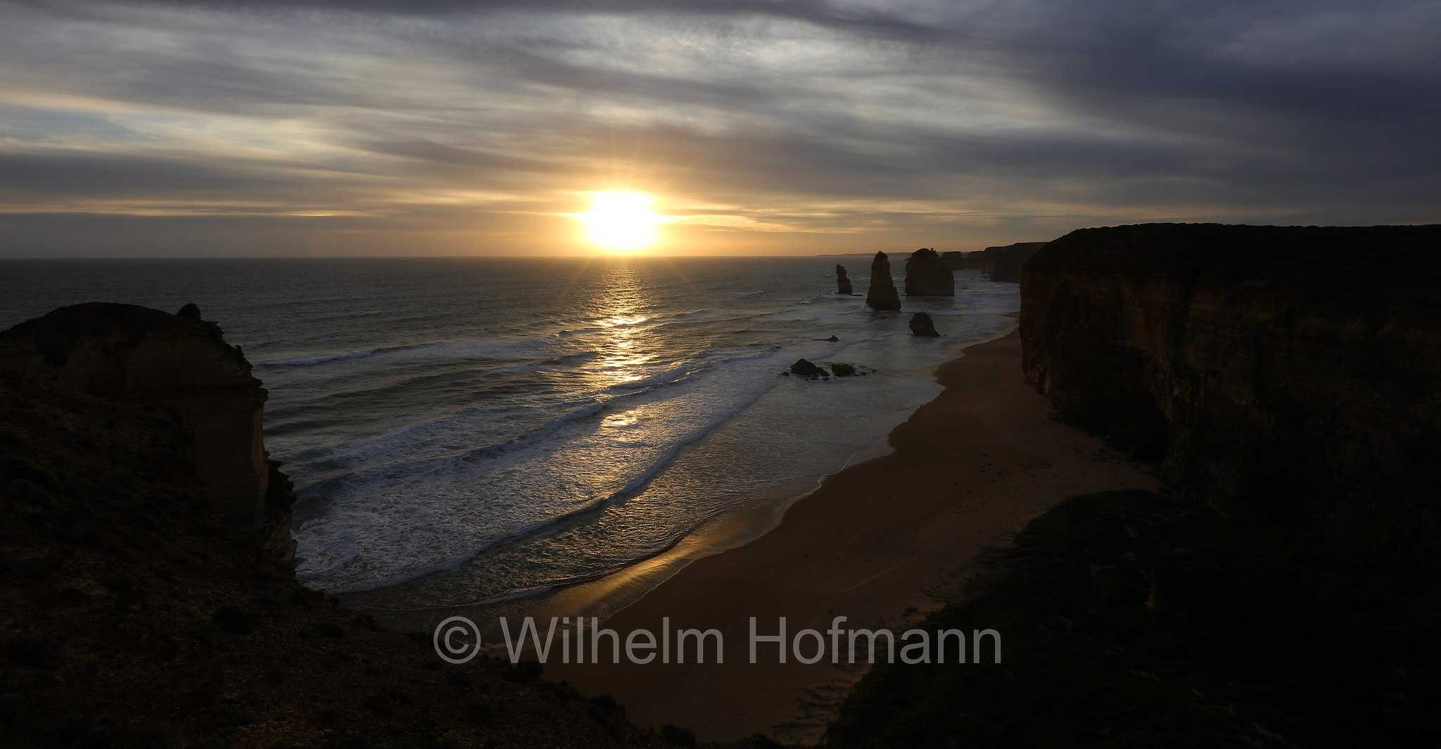 The Twelve Apostles, Twelve Apostles, Zwölf Apostel, Dodici Apostoli, Sunset, Port Campbell National Park, Port Campbell Nationalpark, Parco nazionale Port Campbell, Twelve Apostles Marine National Park, Twelve-Apostles-Meeresnationalpark, Great Ocean Road, Victoria, Australia, Australien