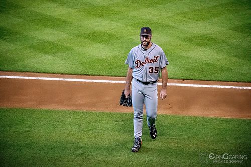 Verlander Walking to Dugout