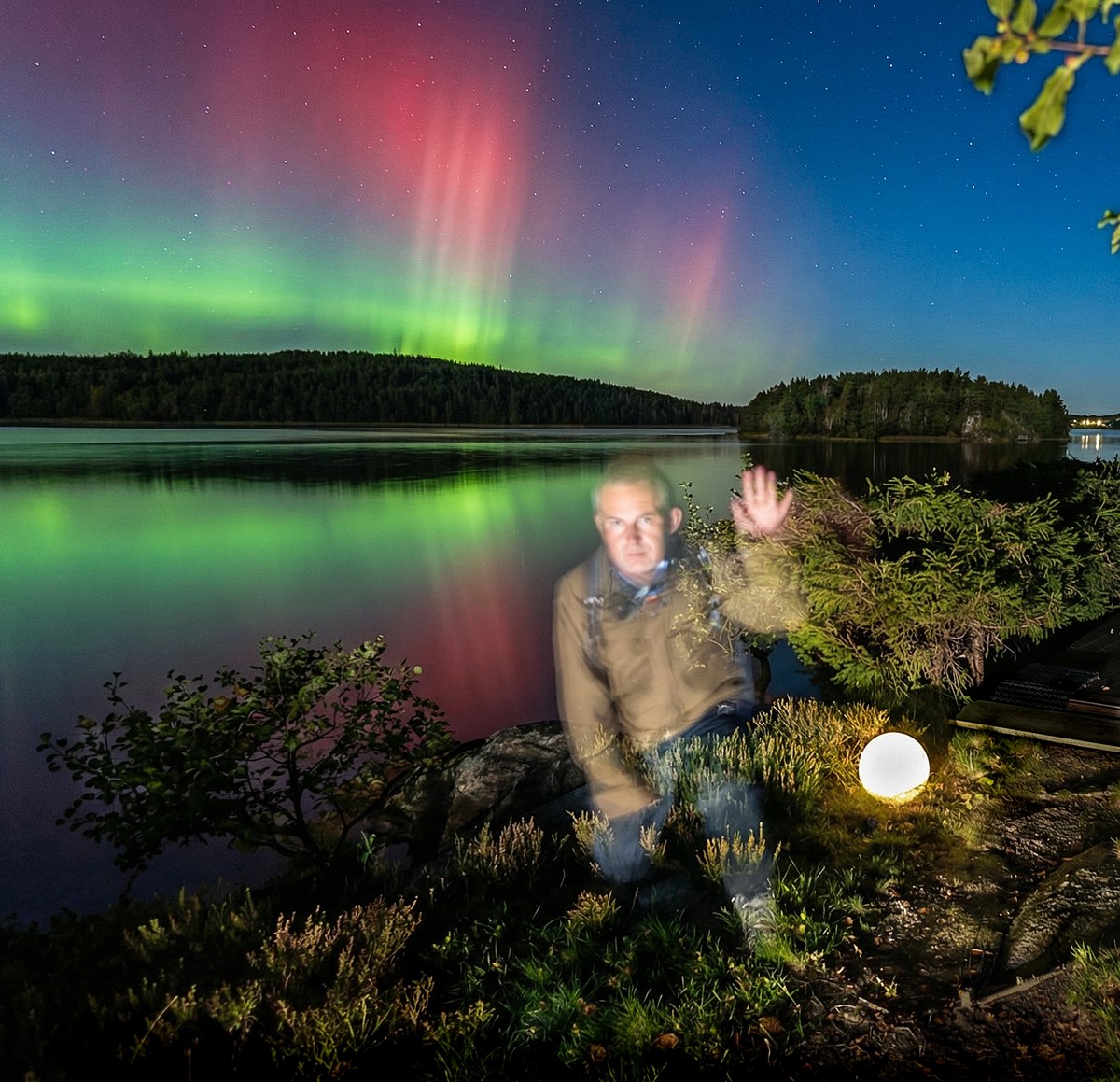 Trond Johansen fotograferer nordlys ved Tunevannet i Sarpsborg, &Oslash;stfold
