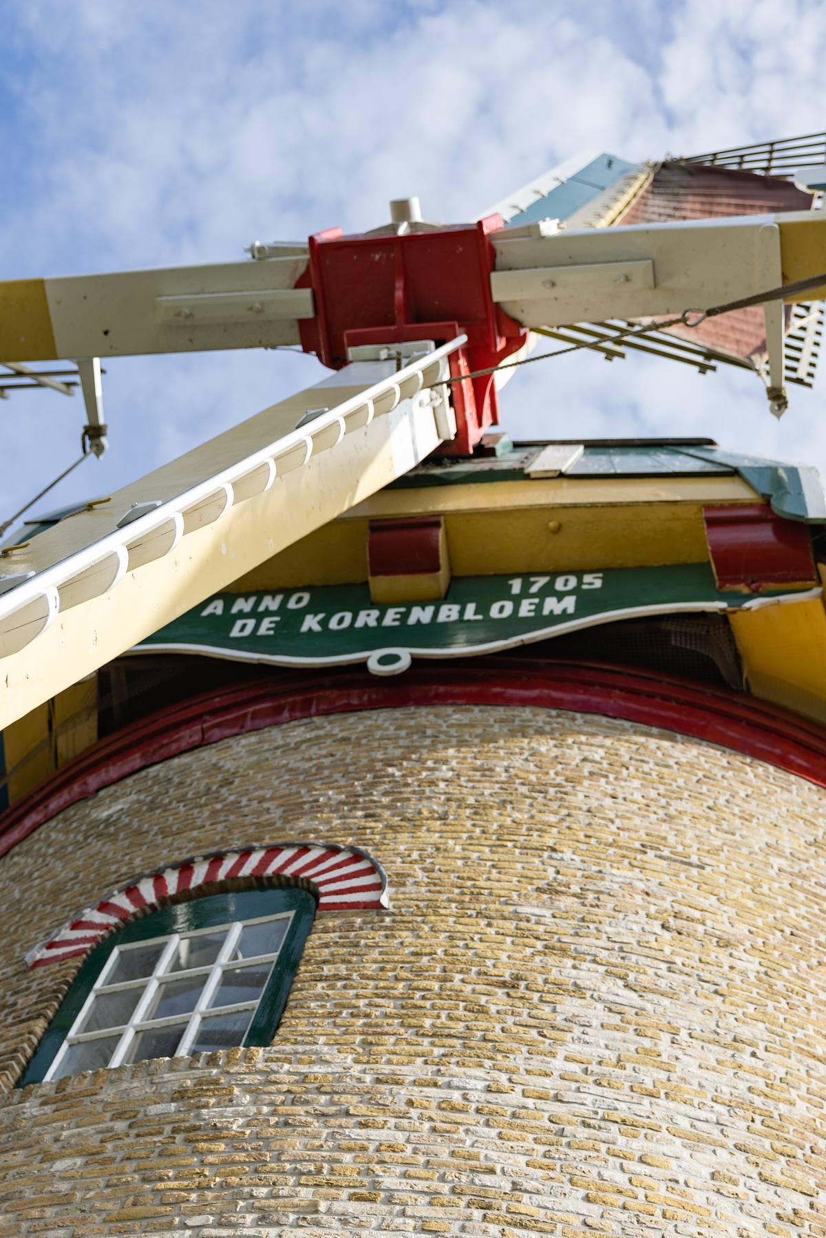 Detail van Molen De Korenbloem in Sommelsdijk