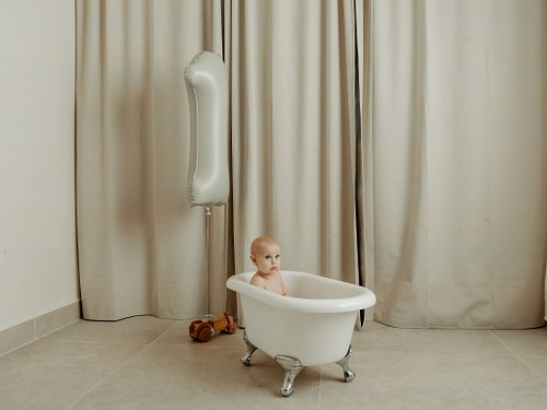 &euro;299 / First Birthday Session