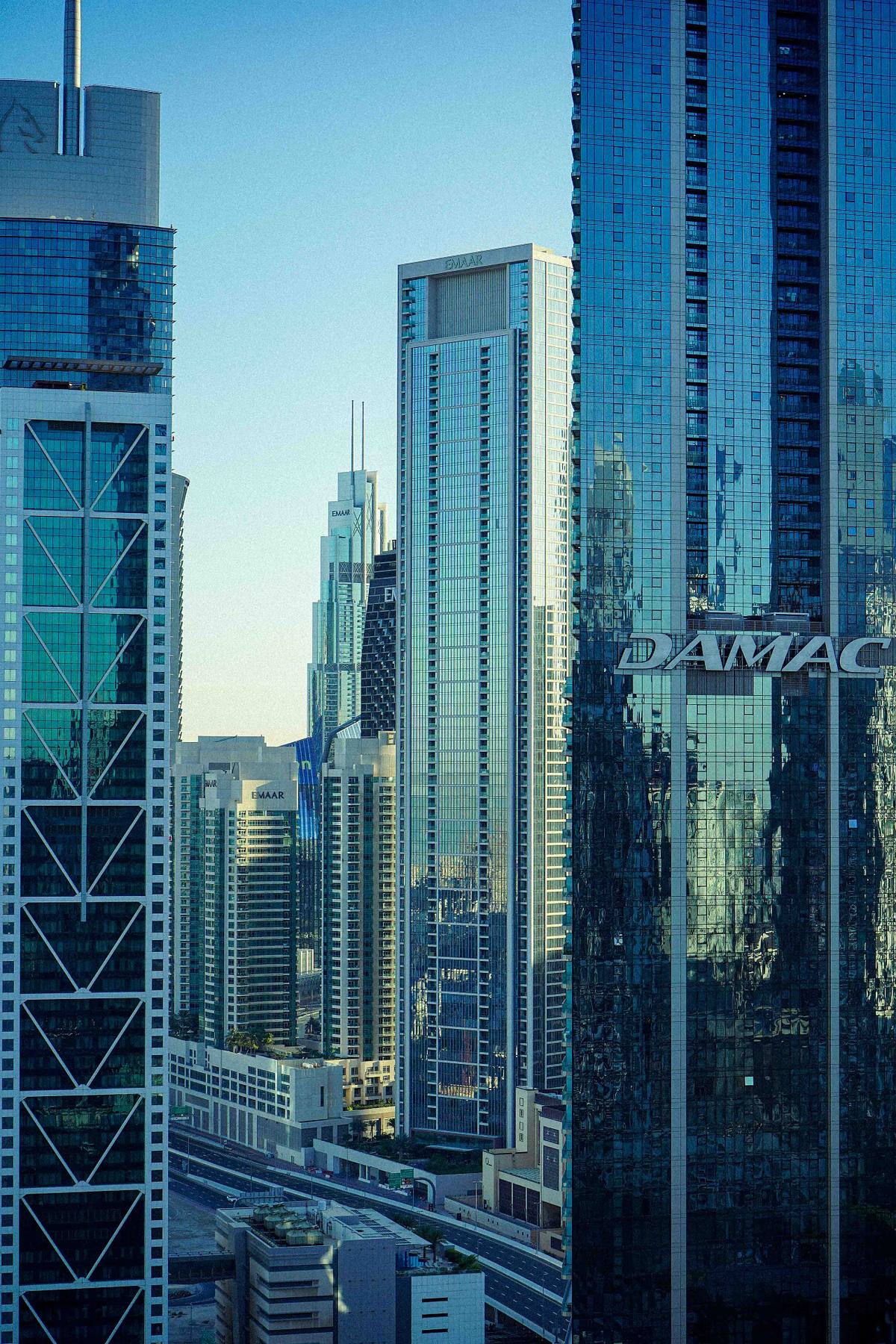 business bay sunrise dubai skyline photography