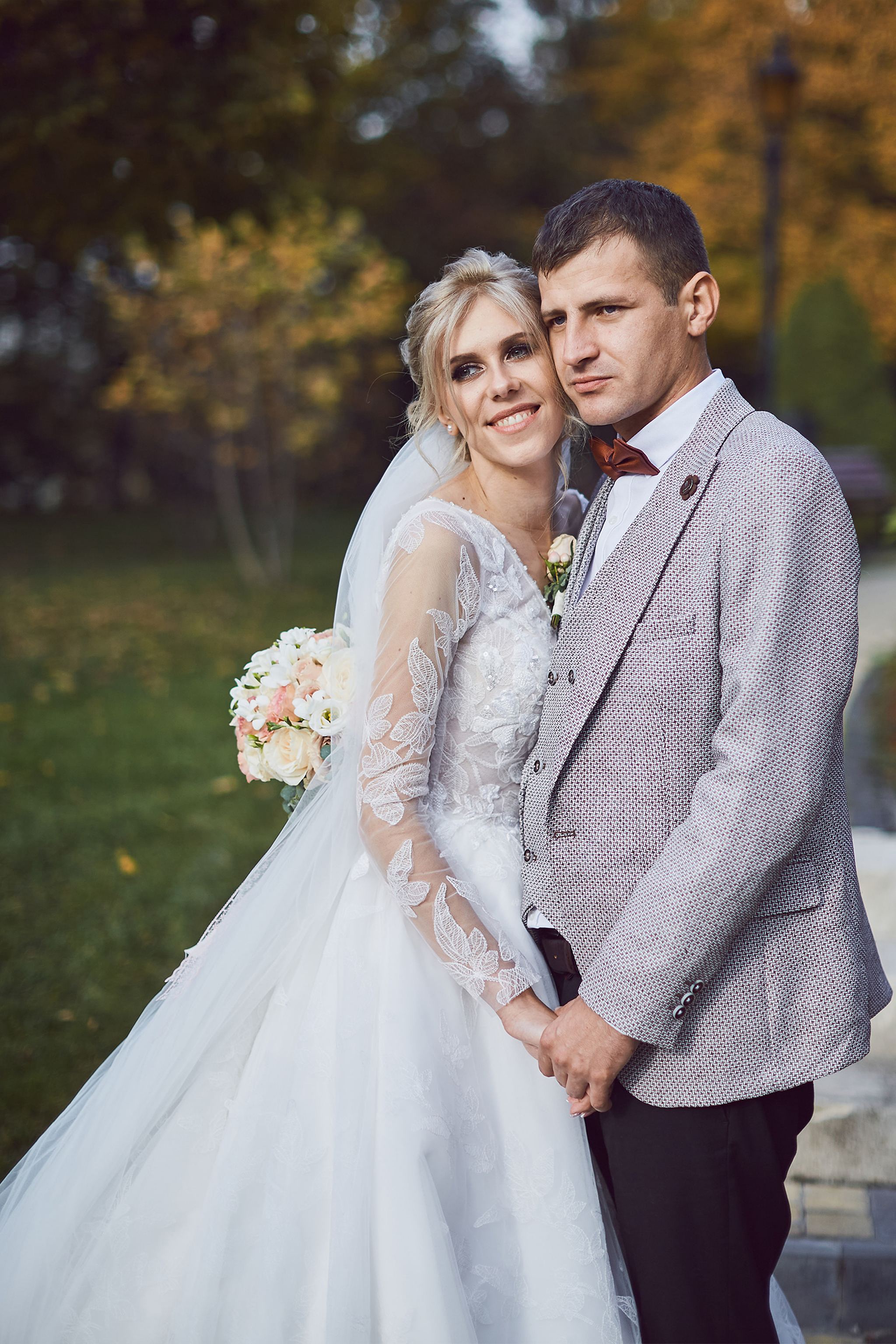 Bride and groom embracing in the gardens at Citadel Inn
