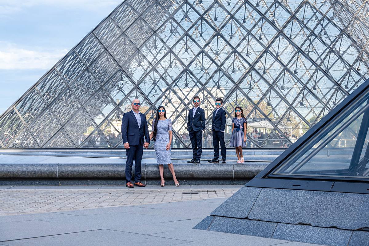 fotos-profissionais-familia-paris-fernando-nobre-louvre