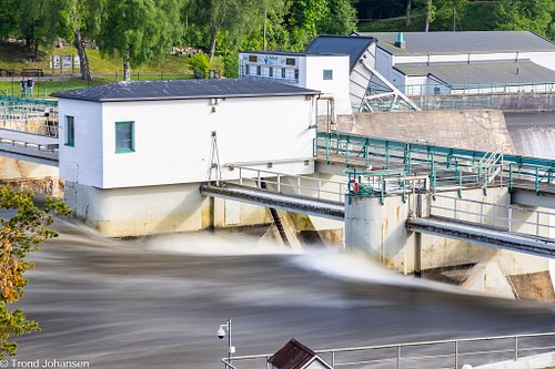 Borregaardfossen og industriområdet i Sarpsborg fotografert av Trond Johansen – fotograf Sarpsborg, natur Sarpsborg, industri Sarpsborg