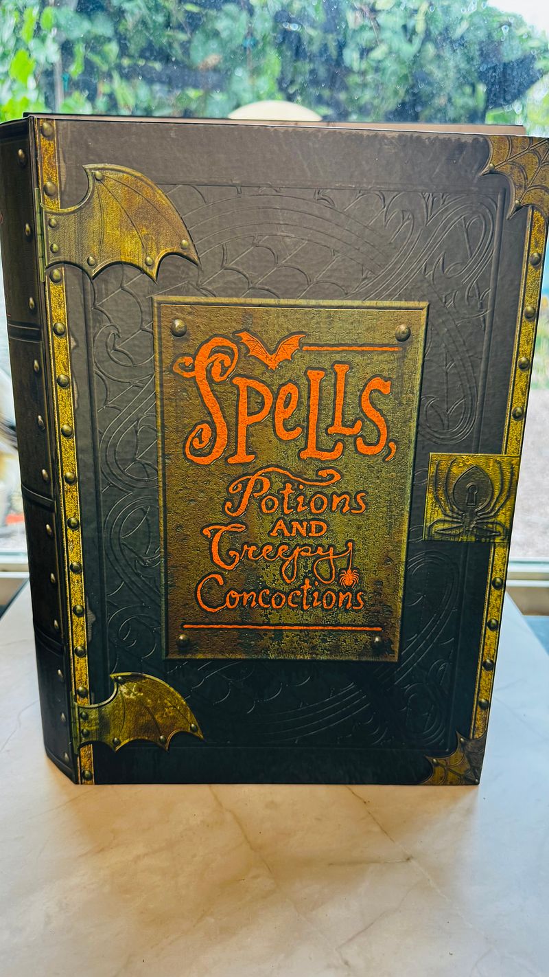 Talking Halloween Fairy Book — Pumpkins & Potions