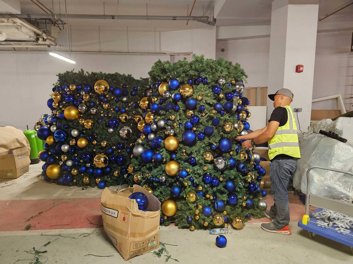 christmas installation process luxury hotel abu dhabi
