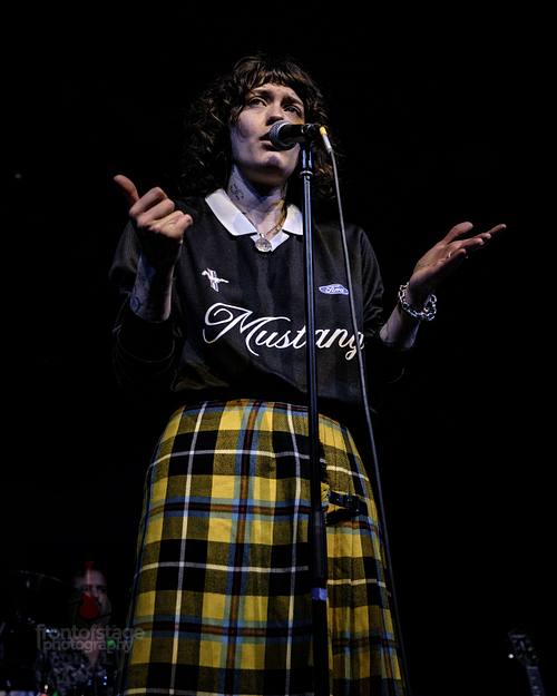 Die Indie‑Band Girl In The Year Above  in der Columbiahalle in Berlin