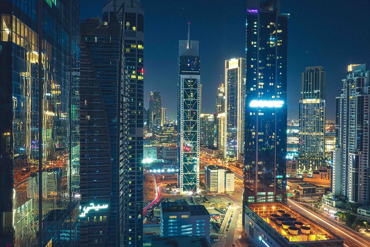 business bay dubai night long exposure photography