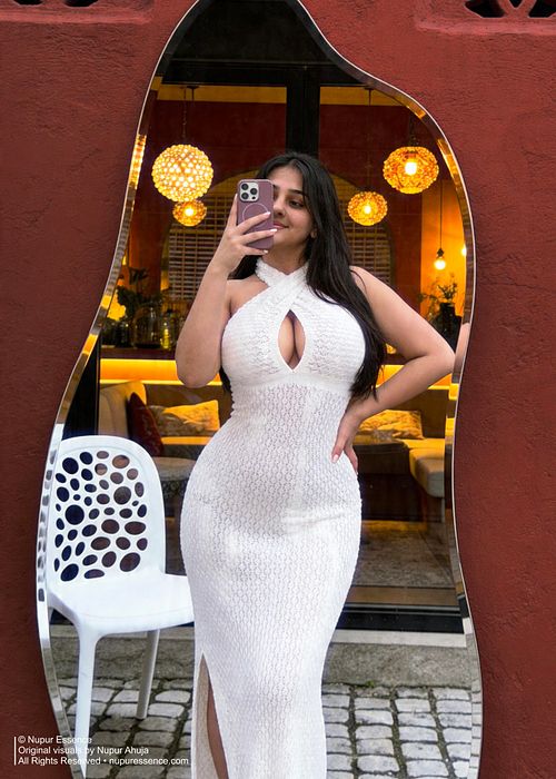 WHITE DRESS IN EVENING GARDEN