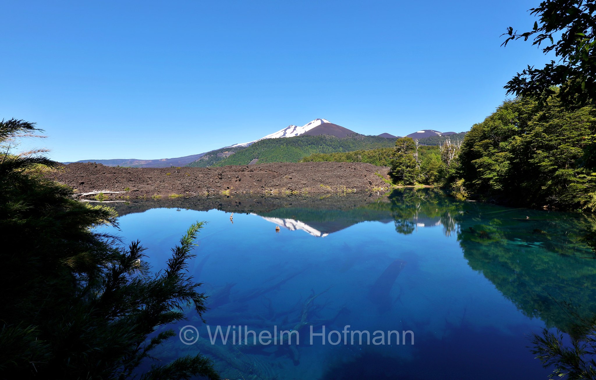 Volcán Llaima, Llaima Volcano, Llaima, Monte Llaima, Laguna Arcoíris, Sierra Nevada, Conguillío National Park, Nationalpark Conguillío, Parco nazionale di Conguillío, Araucanía Region, Región de La Araucanía, Regione dell'Araucanía, Chile, Cile