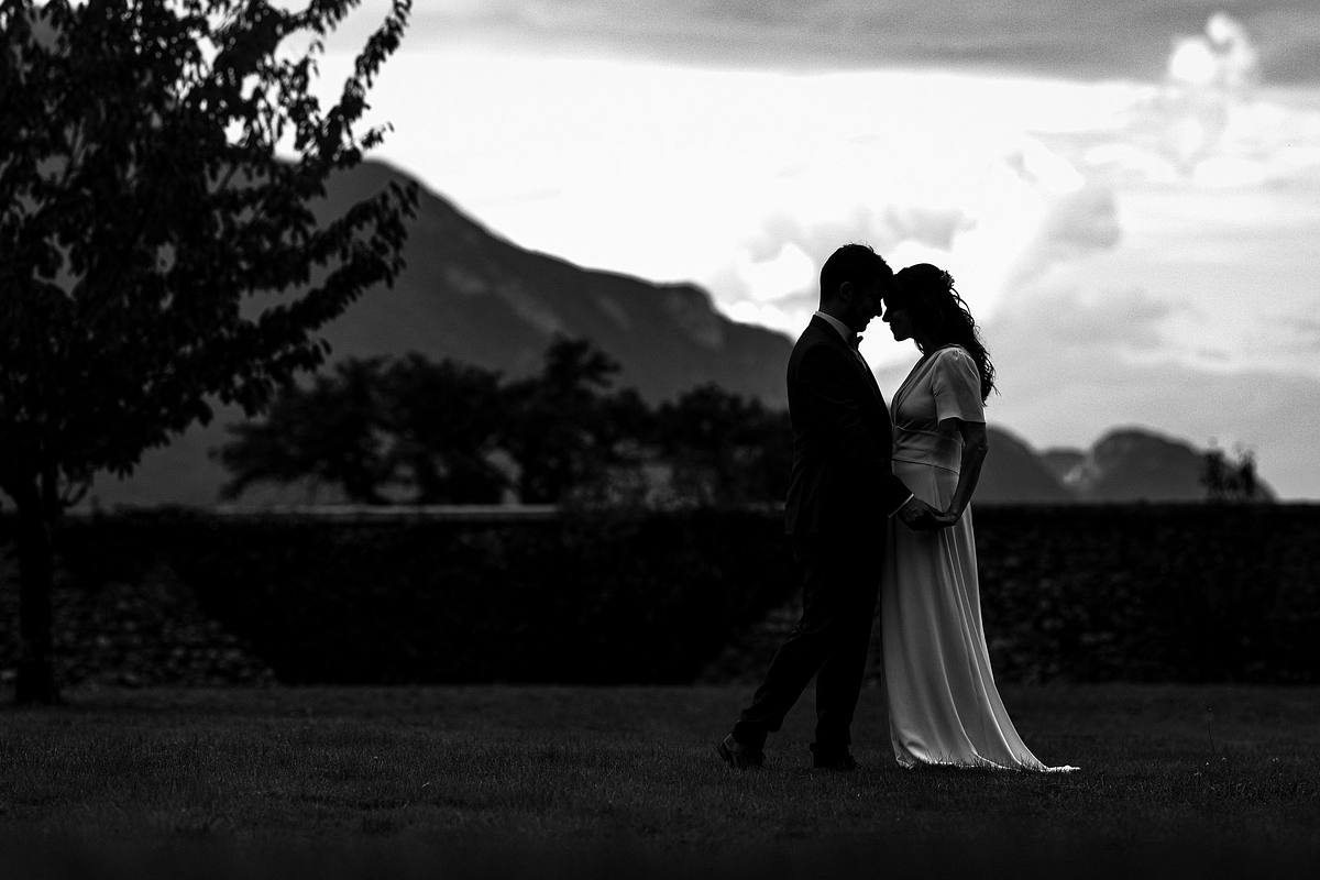 Transformer La Lumi&egrave;re En Emotion Dans Les Images De Mariage