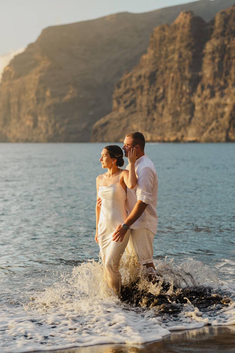 Weeding love story