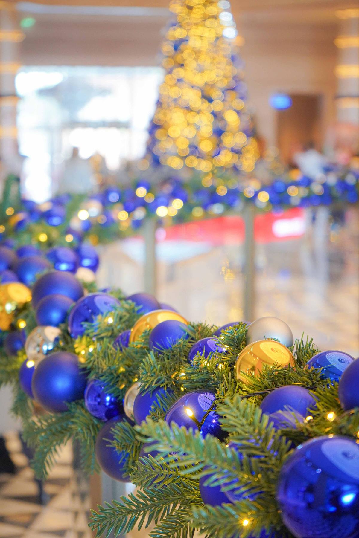 luxury christmas garlands led lighting hotel decoration