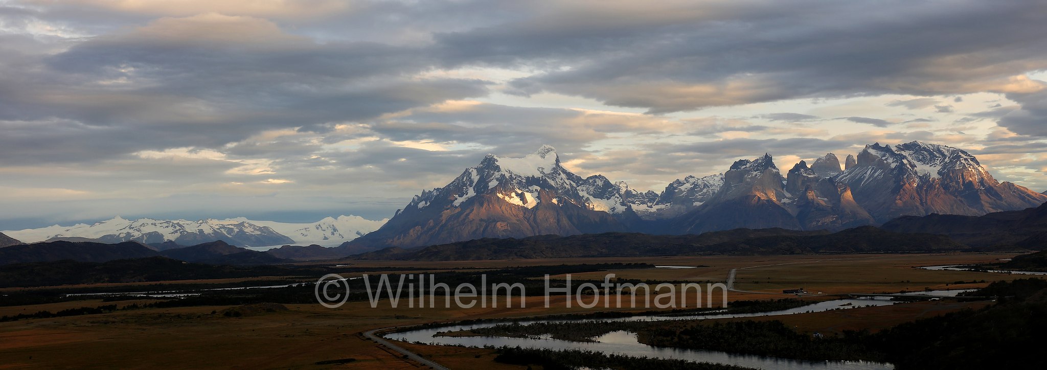Rio Serrano, Serrano River, Cuernos del Paine, Torres del Paine National Park, Nationalpark Torres del Paine, Parco nazionale Torres del Paine﻿, Patagonia, Patagonien, Chile, Cile
