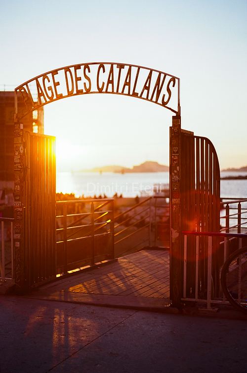 Entrée de la plage des Catalans à Marseille au coucher du soleil, photographie Fine Art de Dimitri Eteni