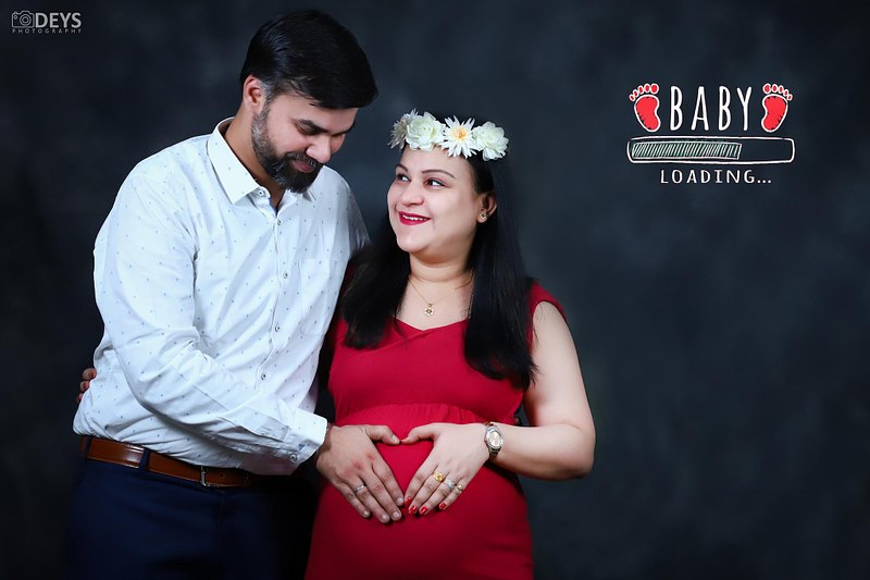What should I Caption my maternity photos?
