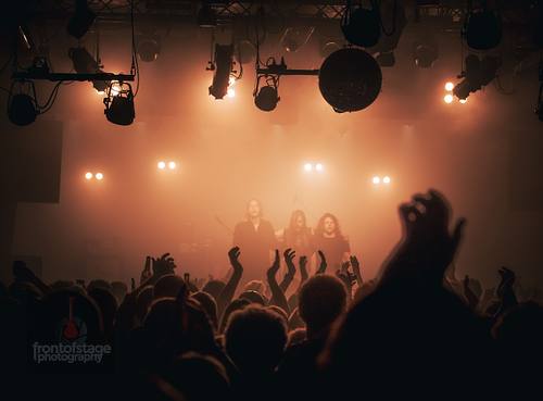 Die deutsche Post-Punk- und Noise-Rock-Band DIE NERVEN im Berliner SO36