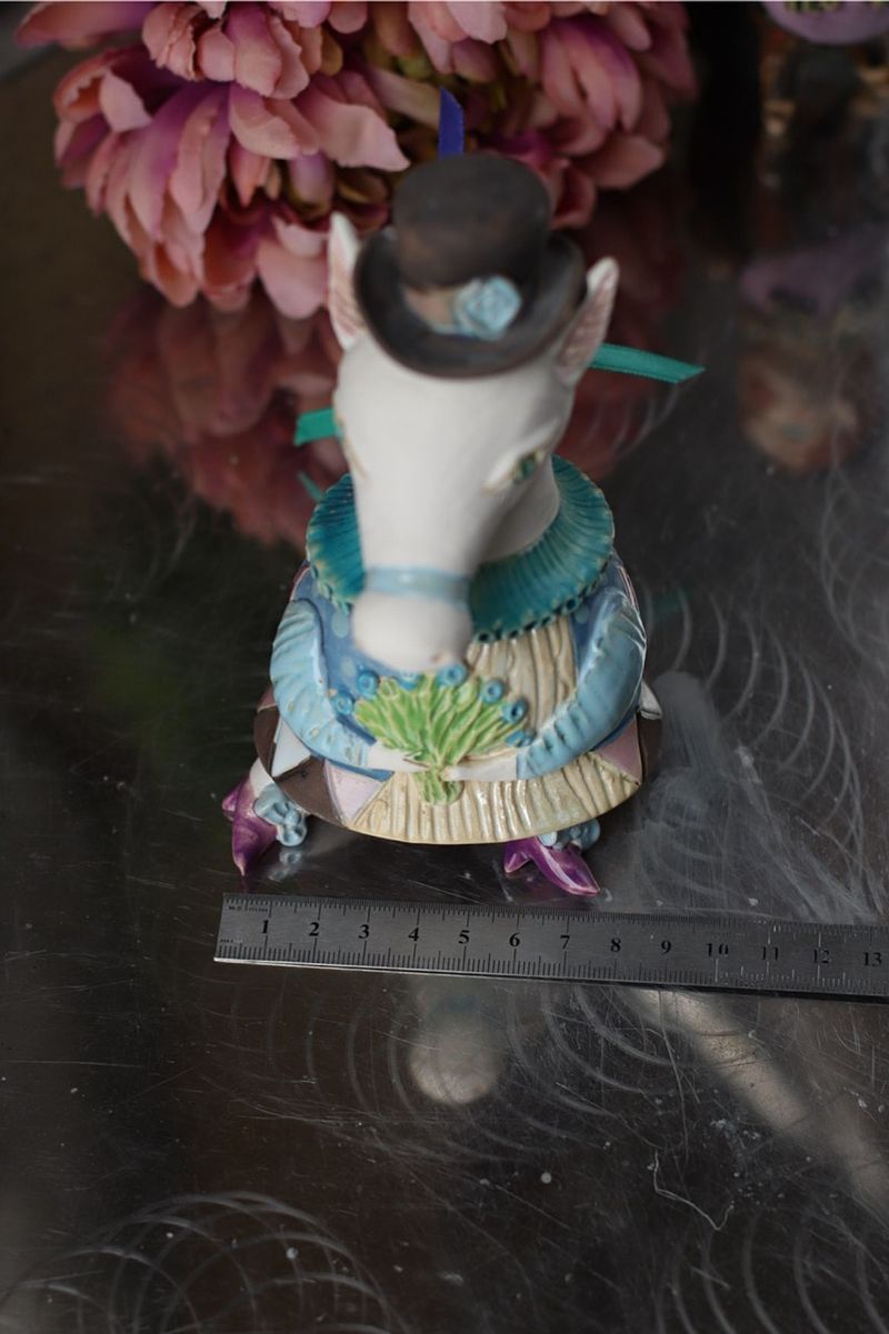 Pony with flowers