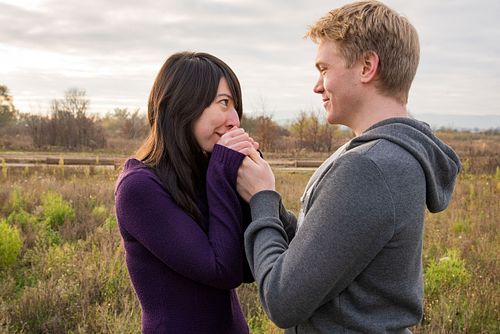 Authentisches Paarshooting mit emotionalen Momenten in Nordstemmen