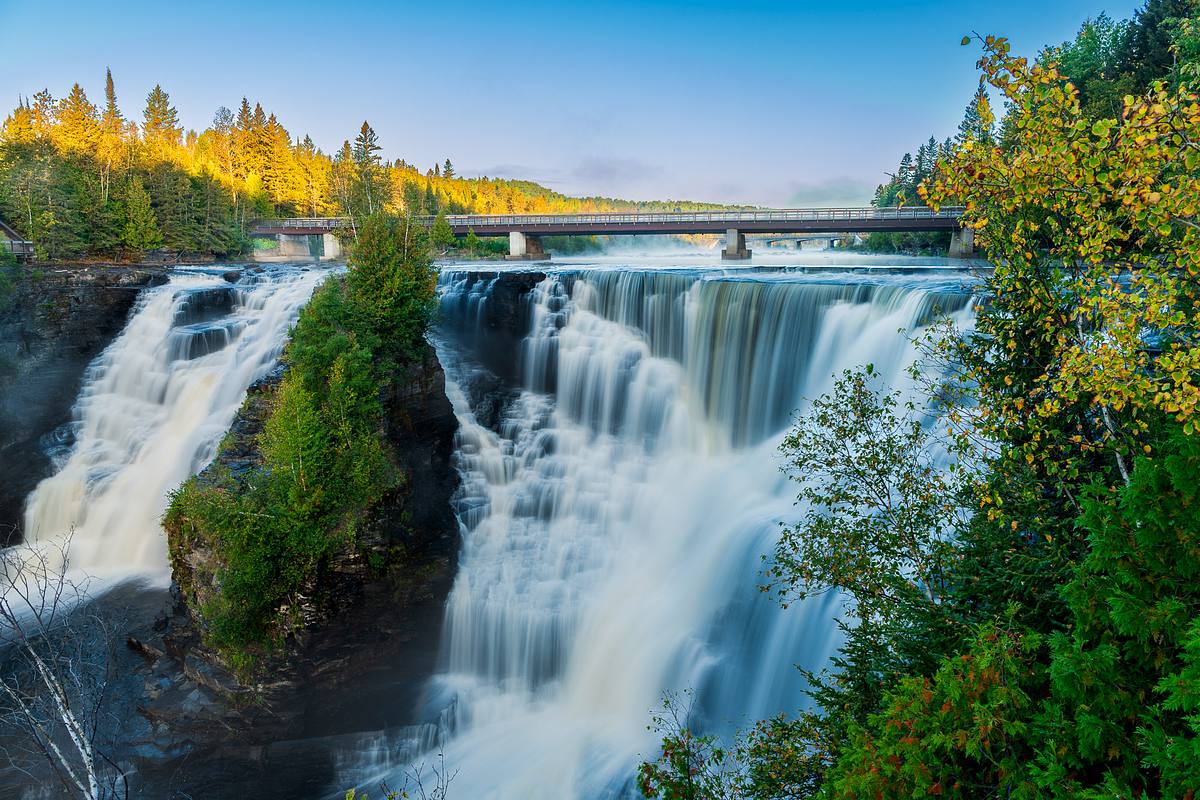 Kakabeka Falls at sunrise &ndash; Ontariio, Canada