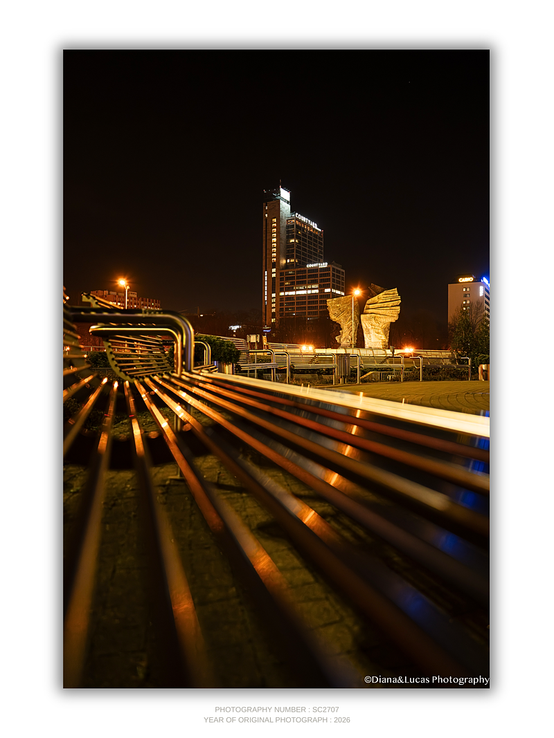 COLLECTION - URBAN GEOMETRY VERTICAL - "Lines to the City" - LIMITED EDITION 10 of 10