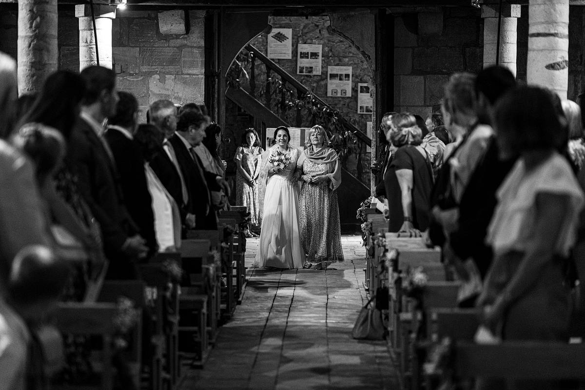 Transformer La Lumi&egrave;re En Emotion Dans Les Images De Mariage