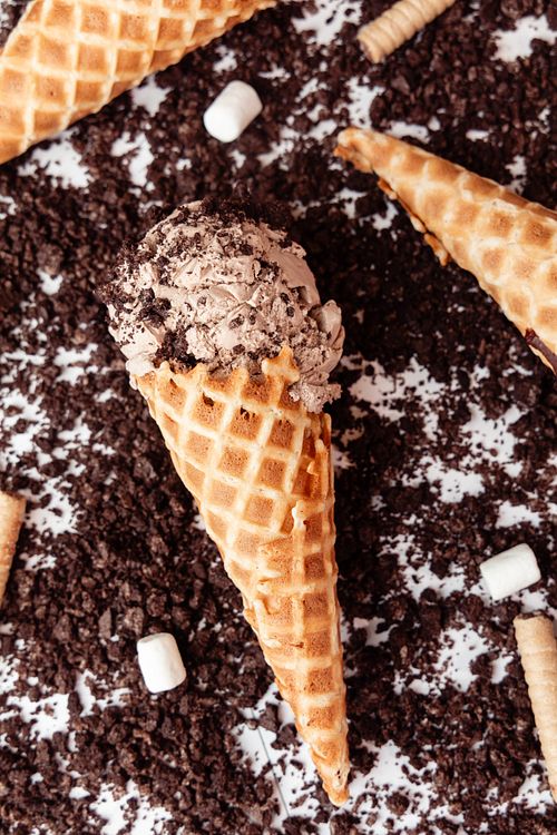 Cono de helado de sabor a oreo en heladería de Boquete en Panamá