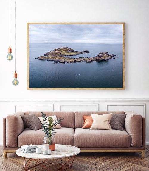 Living,Room,Interior,Wall,Mock,Up,With,Velvet,Sofa,,Pillows