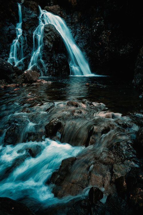 Waterfall, stream, river, creek, flowing water, long exposure, nature, landscape, travel, hiking, adventure, escape, light, rocks, moss, fairy pools, glen brittle, isle of Skye, Scotland, highlands, Allt Coir a Mhadaidh, Black Cuillin, Coire ne Creiche, flare, sun, shadow, mountains, mors,