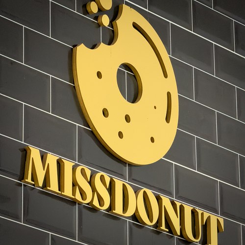 MISS DONUT
