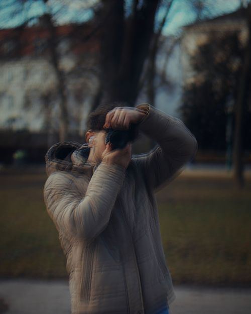 Hey! Mein Name ist Emanuel, ich bin ein 20-j&auml;hriger Fotograf und lebe in der N&auml;he von Wien. Ich habe das Fotografieren vor zwei Jahren f&uuml;r mich entdeckt und jetzt begleitet mich meine Kamera &uuml;berall hin.