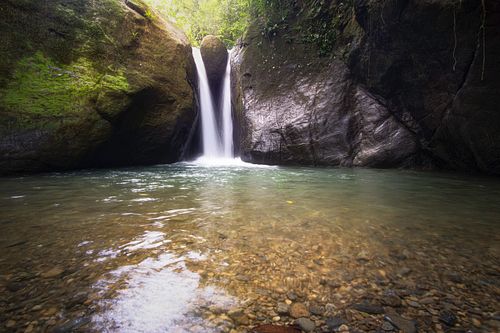 Waterfall, stream, river, creek, flowing water, long exposure, nature, landscape, travel, hiking, adventure, escape, light, rocks, forest, trees, Costa Rica, rio Punta mala, Uvita, swimming pool, hole, cliffs, light