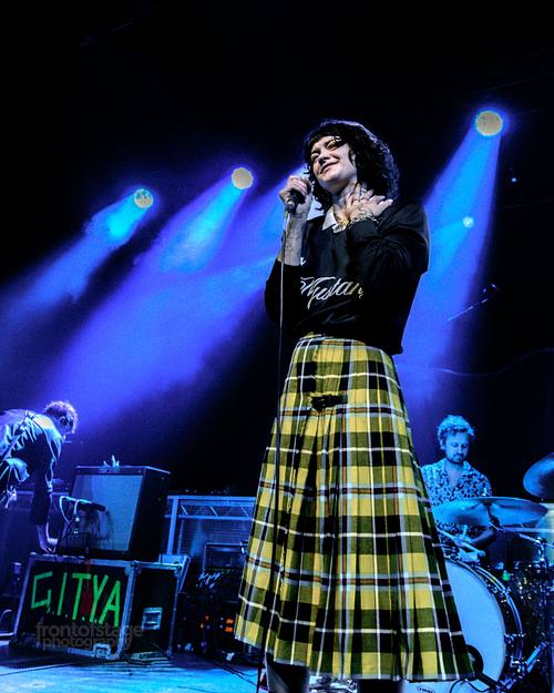 Die Indie‑Band Girl In The Year Above  in der Columbiahalle in Berlin