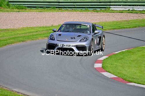 Porsche Cayman GT4 RS Richard Snow