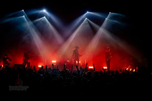 Die Berliner Rockband KADAVAR in Huxleys Neuer Welt in Berlin