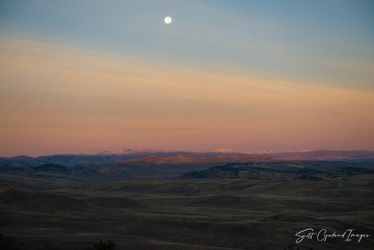 Full moon over the Winds