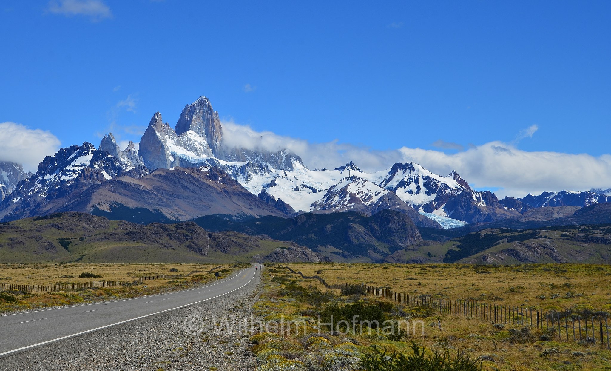 Fitz Roy, Monte Fitz Roy, Cerro Chaltén, Cerro Fitz Roy, Mount Fitz Roy, Los Glaciares National Park, Nationalpark Los Glaciares, Parco nazionale Los Glaciares, Santa Cruz, Argentina, Argentinien﻿, Punto panorámico de El Chaltén