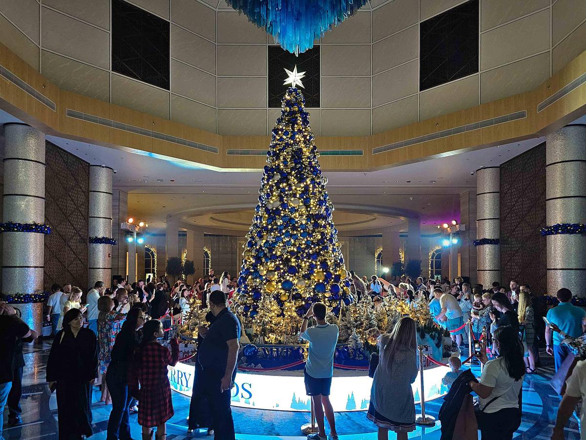 christmas lighting festival luxury hotel lobby abu dhabi
