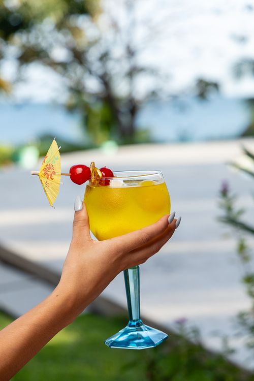 Coctel en restaurante de playa en Panamá
