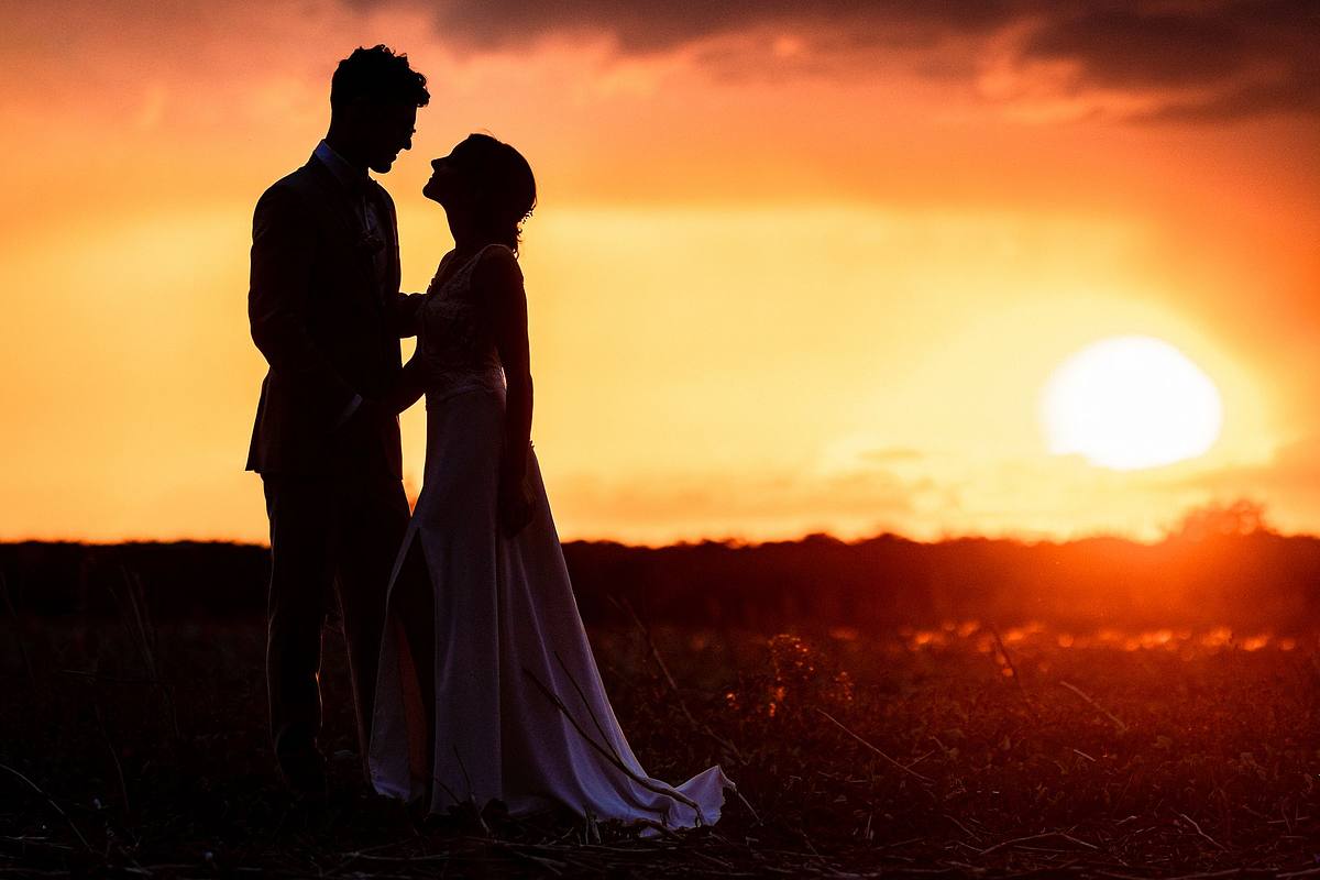 Transformer La Lumi&egrave;re En Emotion Dans Les Images De Mariage