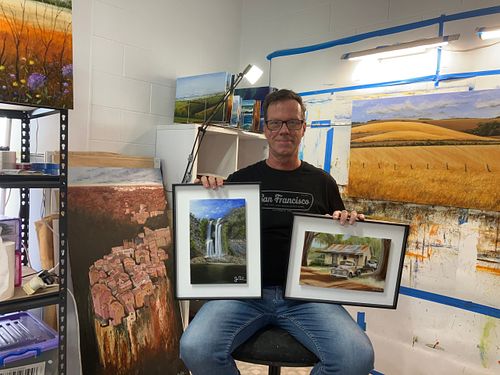 I’m Jori Poutanen, an Australian-based oil painter creating atmospheric, impressionistic and tonal paintings inspired by light, landscape, memory and the places that stay with us.